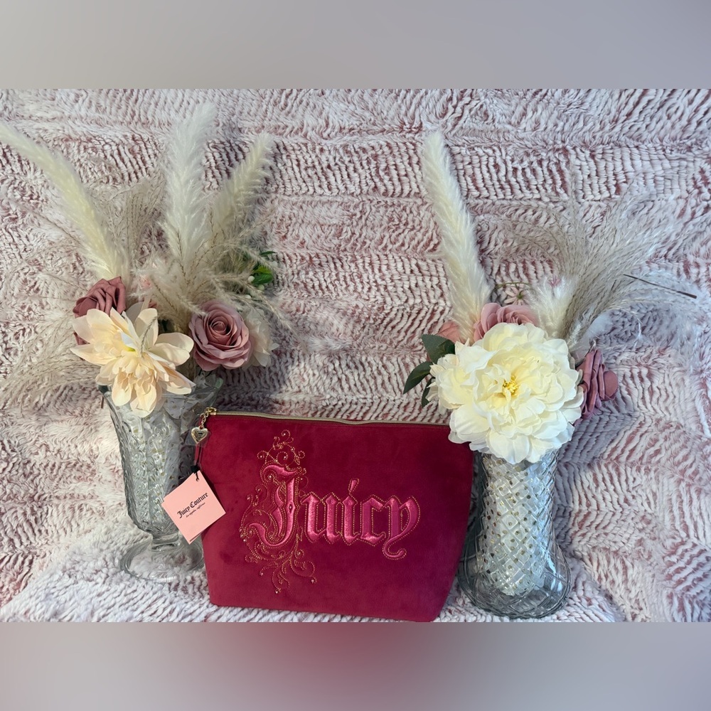Juicy Couture Pink Velvet Cosmetic Bag NWT